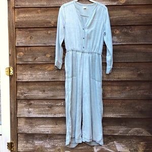 Old Navy Gray Cropped Jumpsuit size S